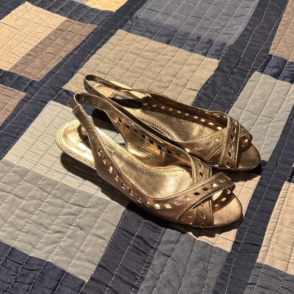 STYLE&COMPANY Elegant New Pewter Slingback Women's Shoes